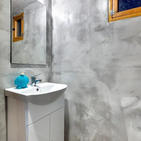 Levent Traditional Rhodes Castle Дом отдыха Родос