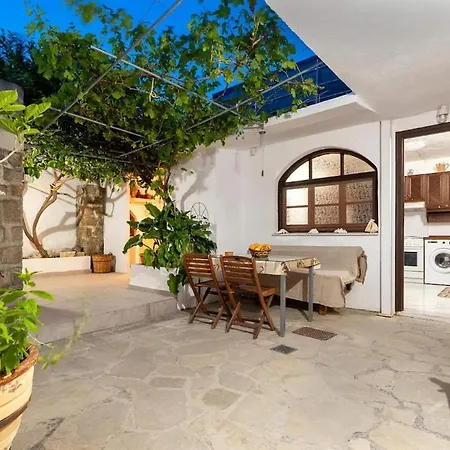 Levent Traditional Rhodes Castle Vakantiehuis Rhodes City